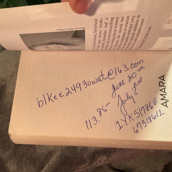 AUTOGRAPHED copy of If He’s Tempted by Hannah Howell & Highland Thirst - Picture 16 of 16